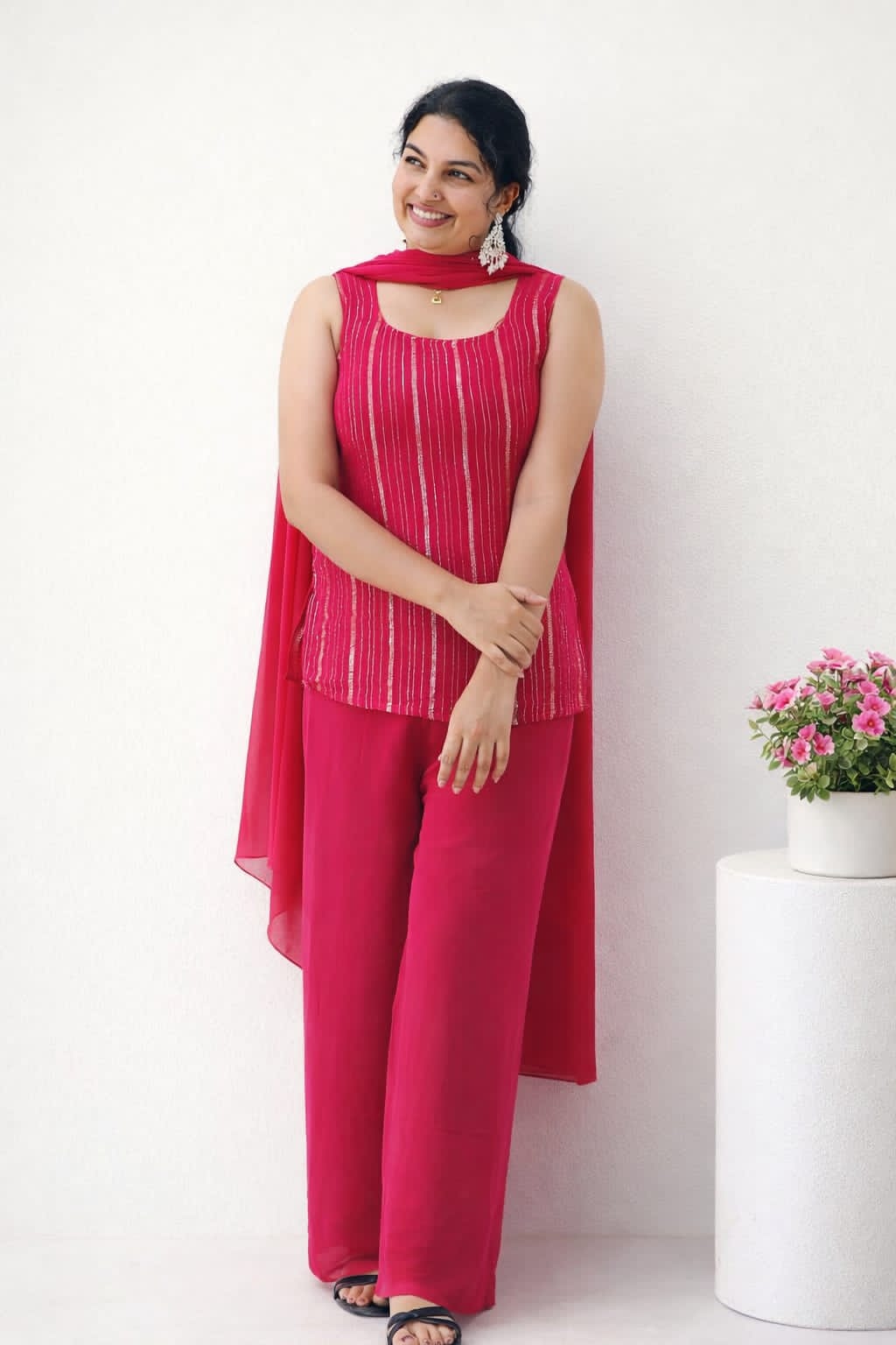 sleevless lurex lines short top with Duppatta and flaired palazo - Mizhiboutique