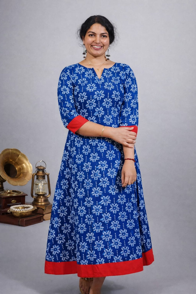 Indigo kurti with red boarder - Mizhiboutique