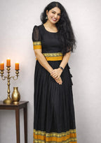 Narayan patt skirt and top - Mizhiboutique