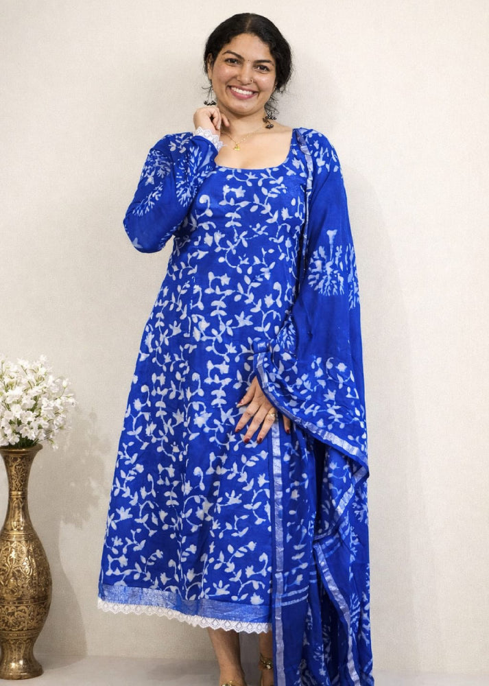 Indigo kurti with duppata& boarder lace - Mizhiboutique