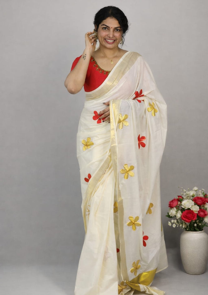 Cotton saree with floral embroidery - Mizhiboutique